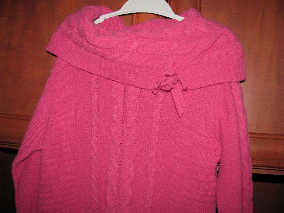 Продам свитер-тунику на девочку( Португалия),р.7А.