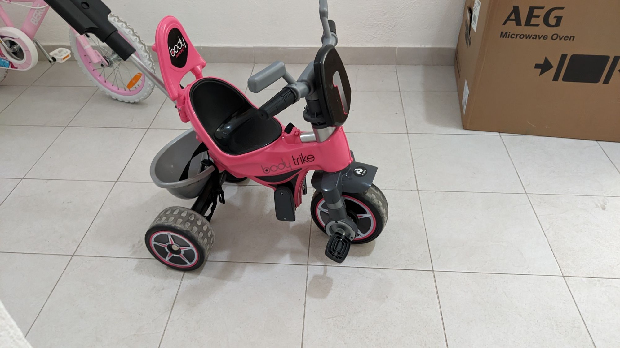 Triciclo rosa body trike