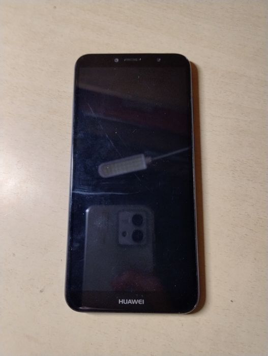 Продам телефон Huawei Y6 2018