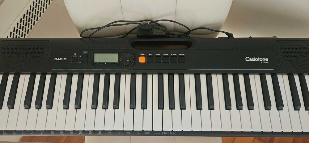 Teclado Digital Casio - Casiotone CT_S200