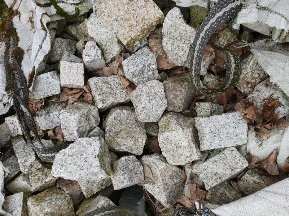 Kostka  granit różne kolory końcówki