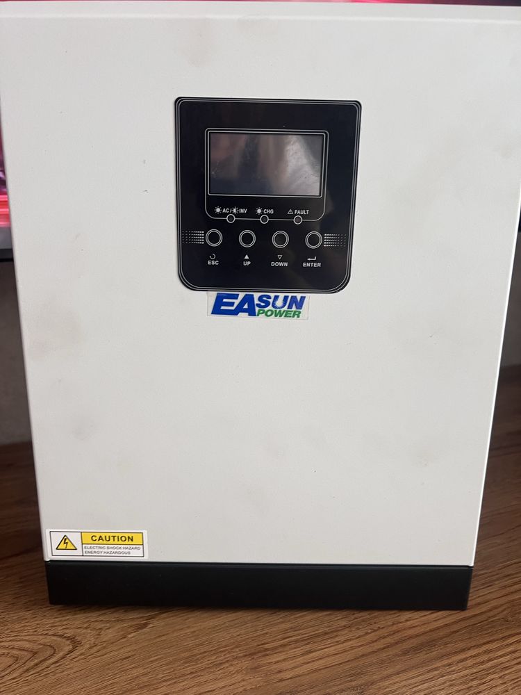 Інвентор гібридний EАsun power 3000VA/2400W