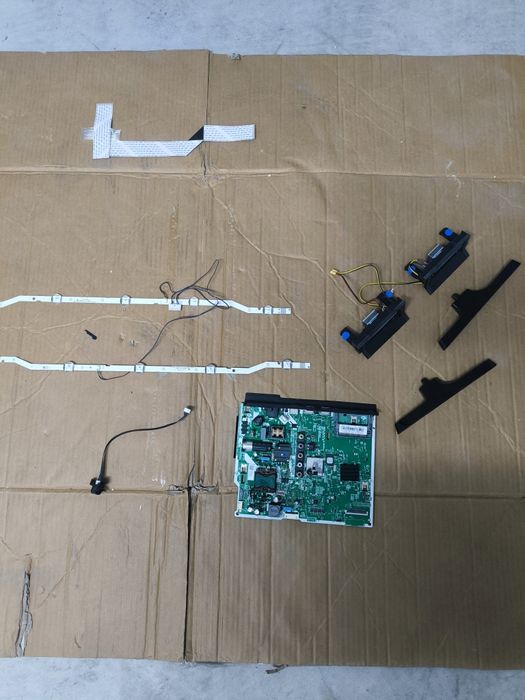 Peças para TV Samsung 
TV SAMSUNG TU32H5005FKXXC