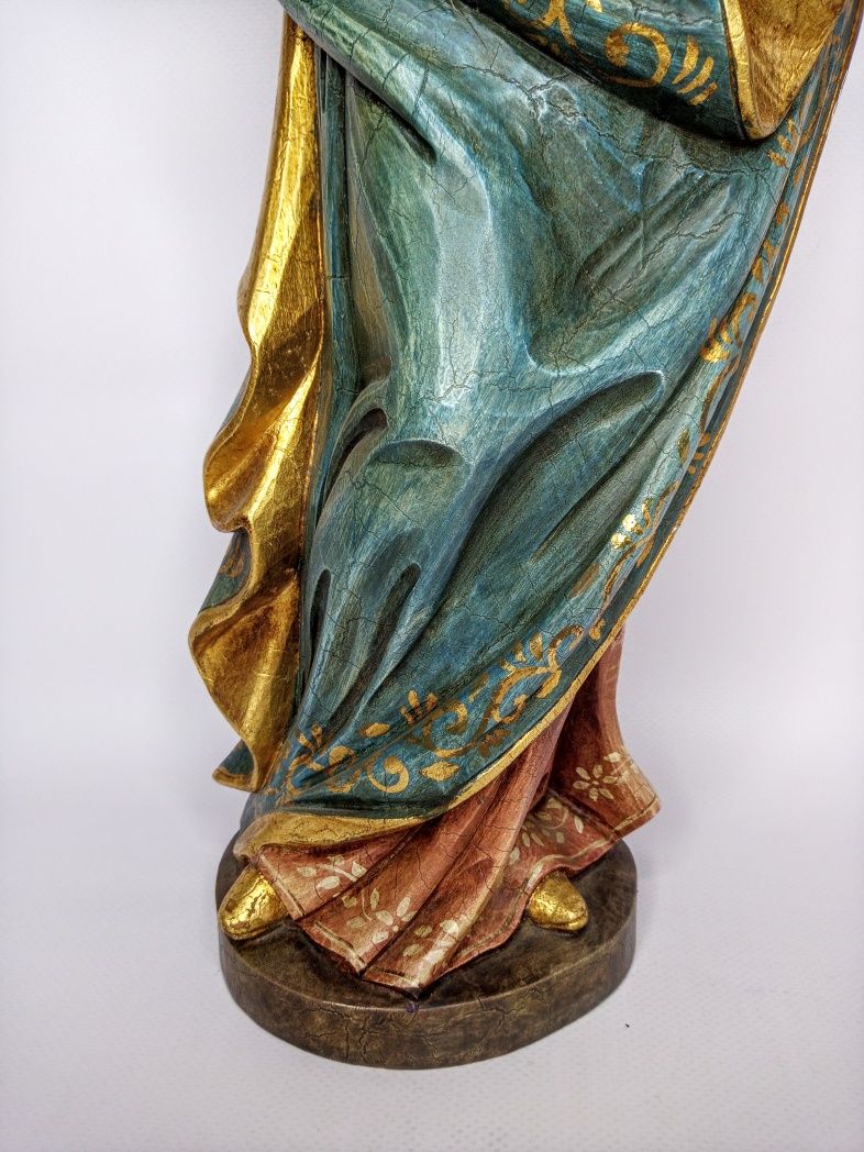 Drewniana figura