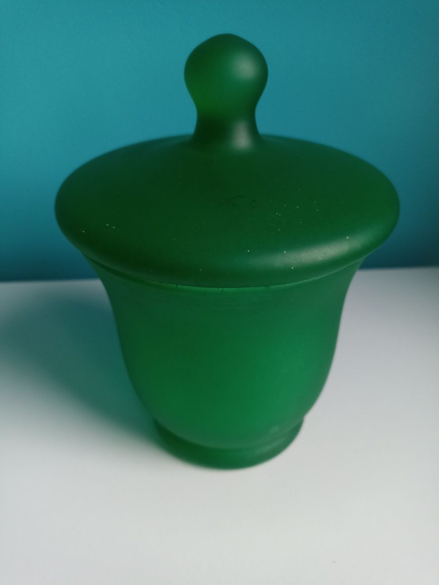 Naczynie ze szkła zielone