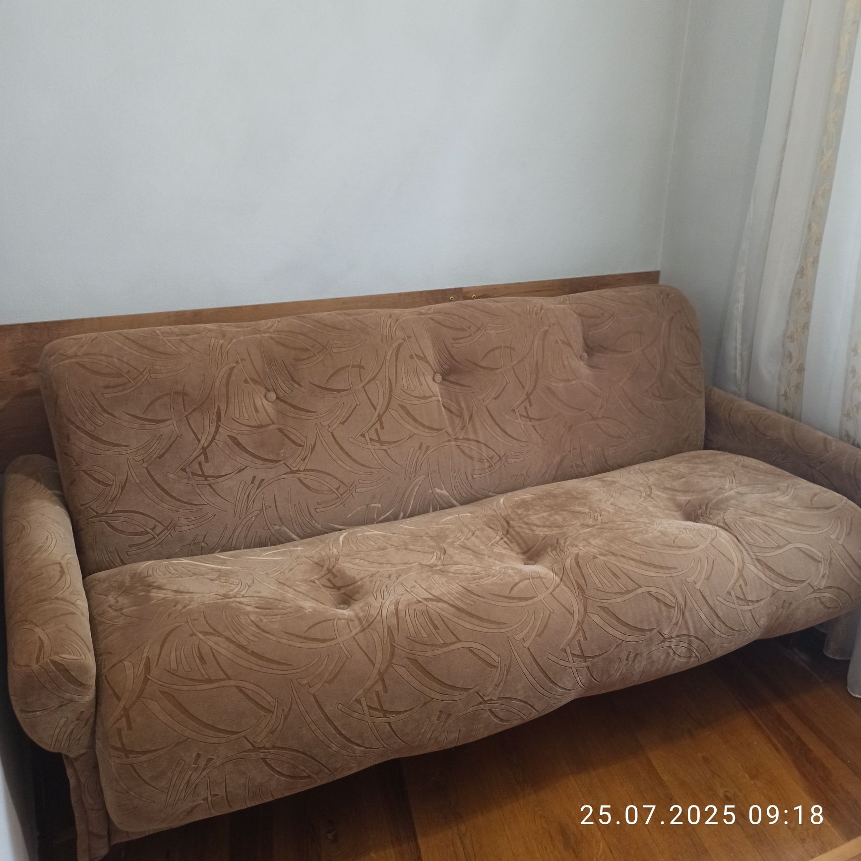 Продам диван б/у