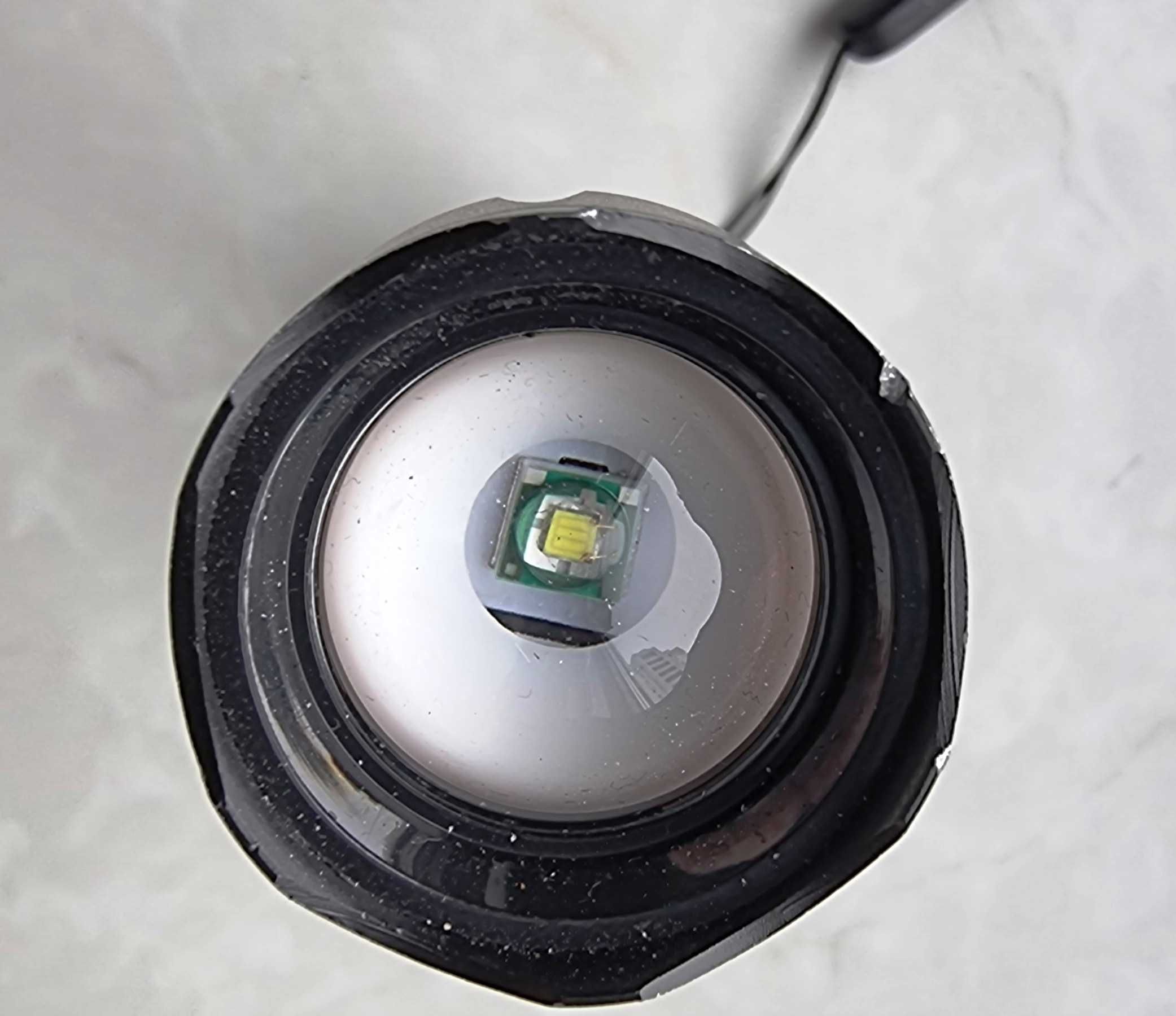 LED Ліхтарик тактичний з оптичним зумом