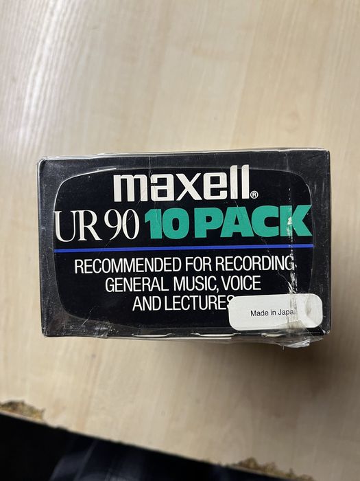 Аудіокасети Maxell UR90