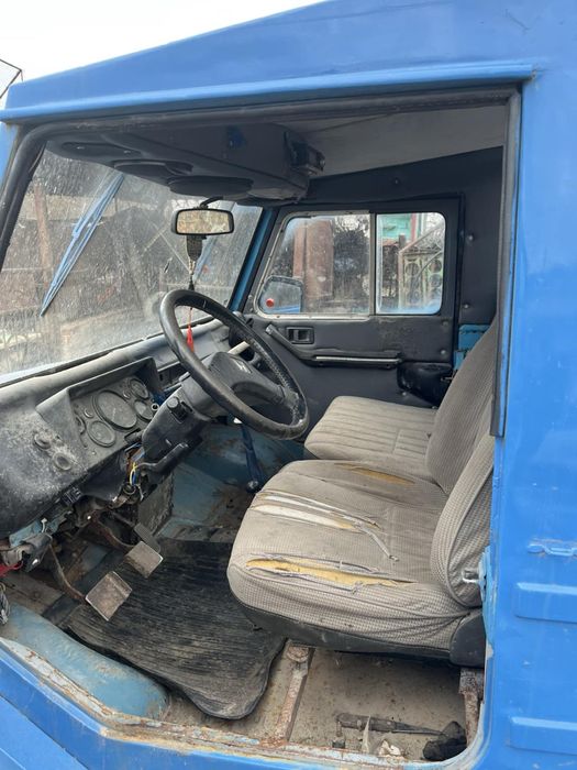 Легкова магина ЛуАз