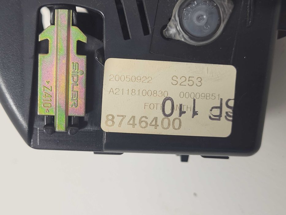 Cinzeiro traseiro esquerdo para Mercedes Classe E W211