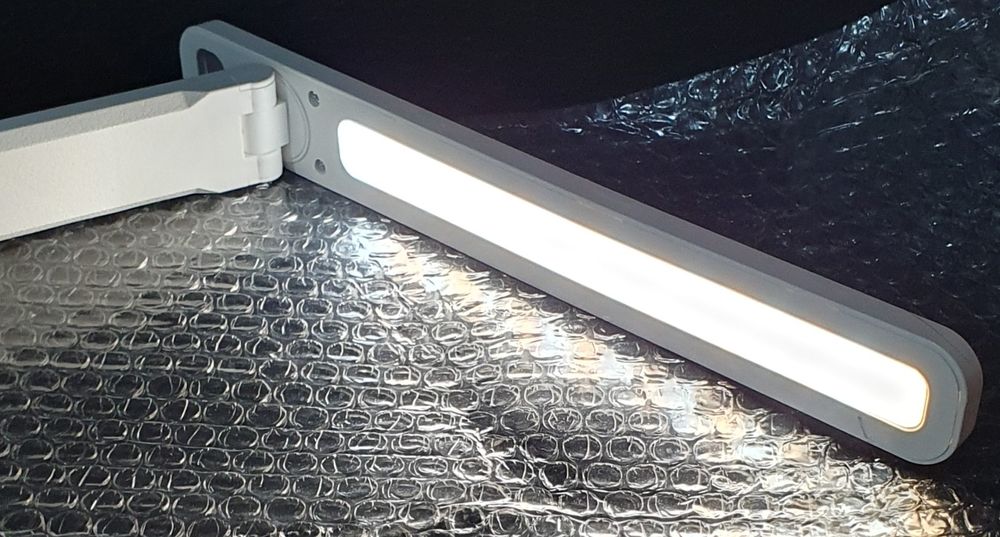 Сенсорна світлодіодна лампа. LED 8W