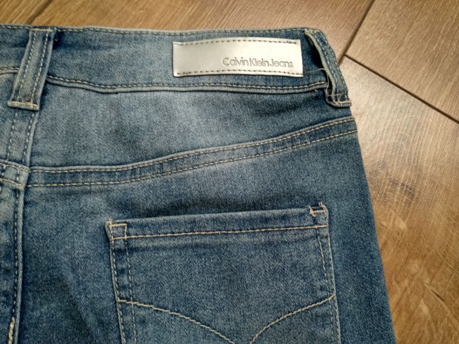 Calvin Klein jeansy