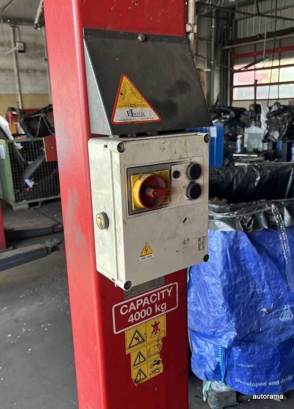 Podnośnik 2 kolumnowy AGM hydrauliczny 4000 kg