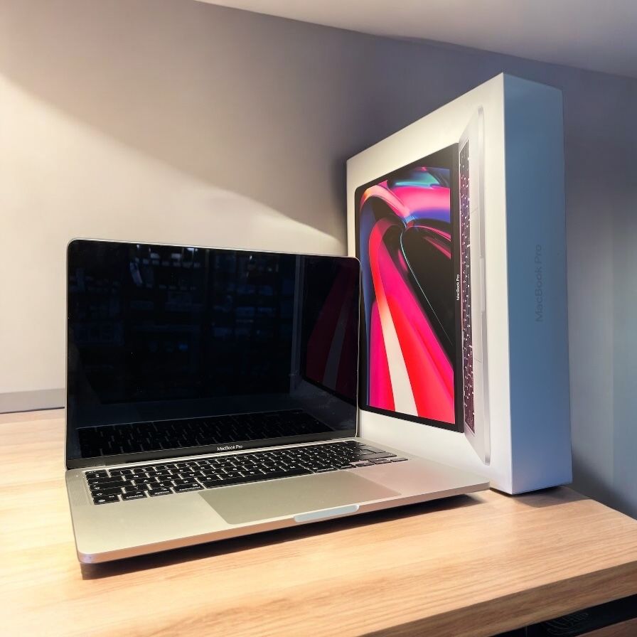 MacBook Pro A2338 * M1 * 8/256 * Sklep * Gwarancja * Wysyłka