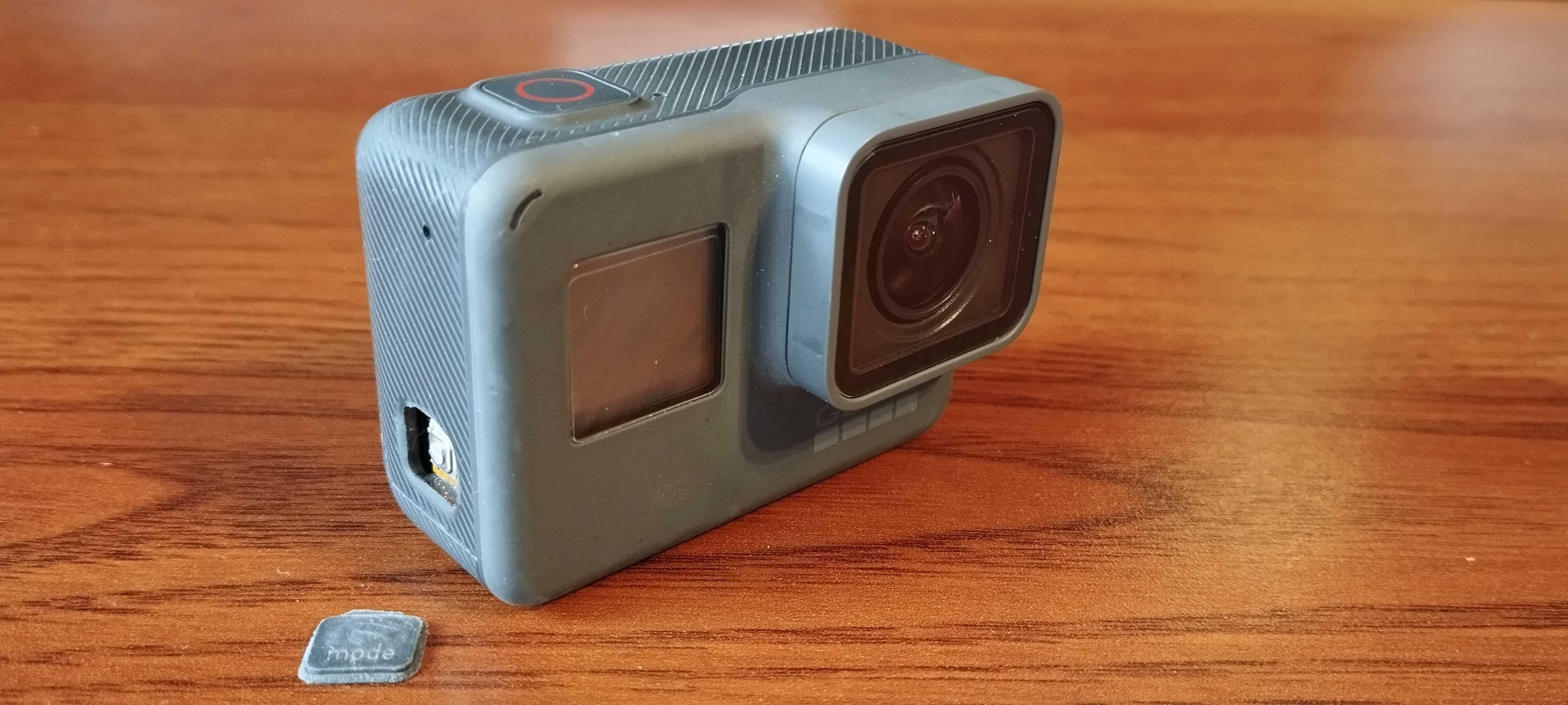 Kamera GOPRO 6 HERO BLACK z akcesoriami