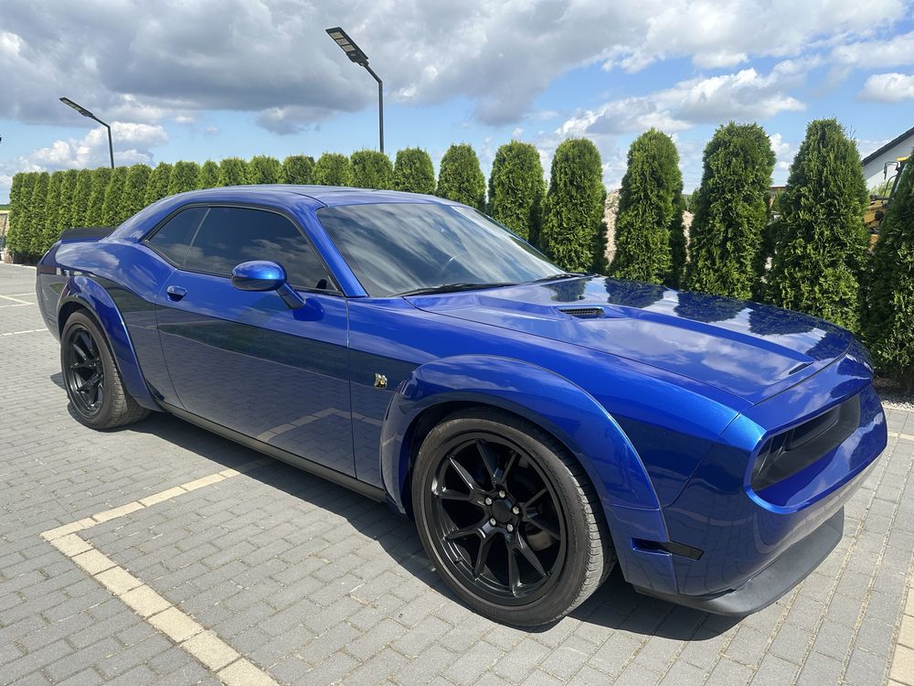 Dodge CHallenger 5.7 HEMI Manual!