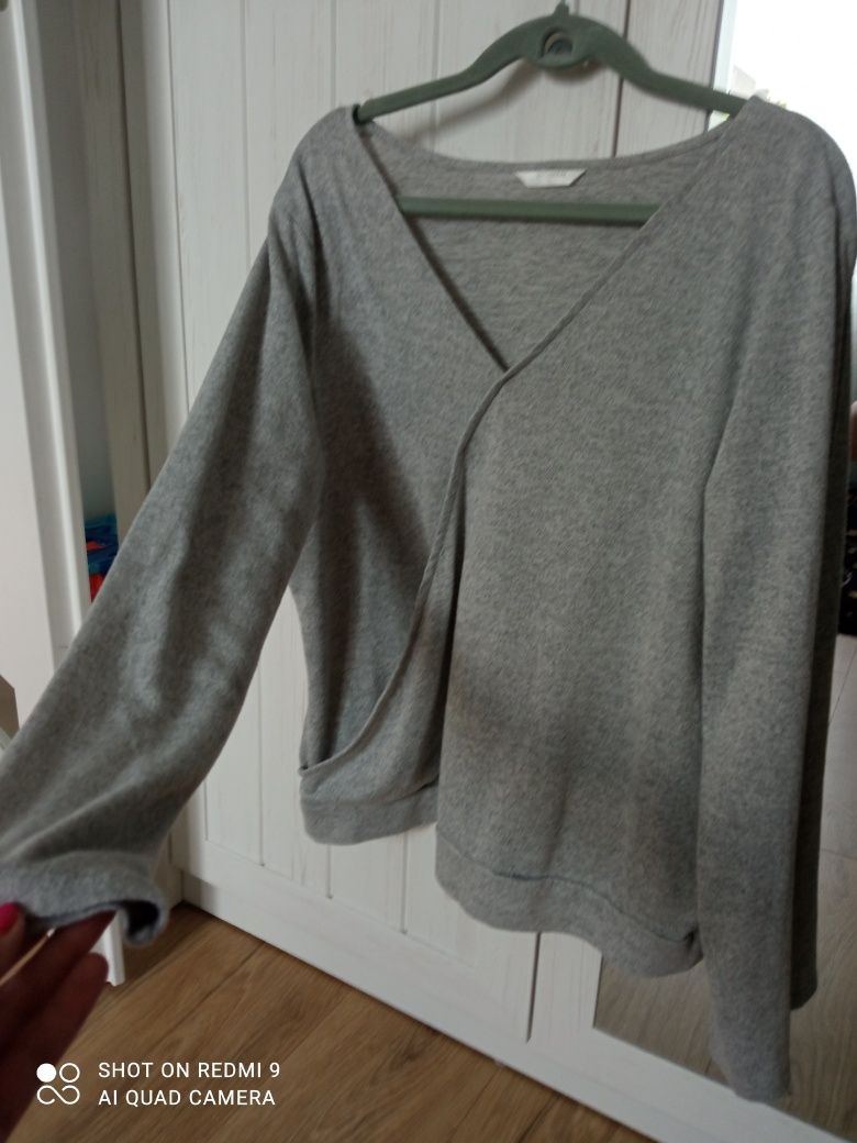 Ciekawy sweterek XL