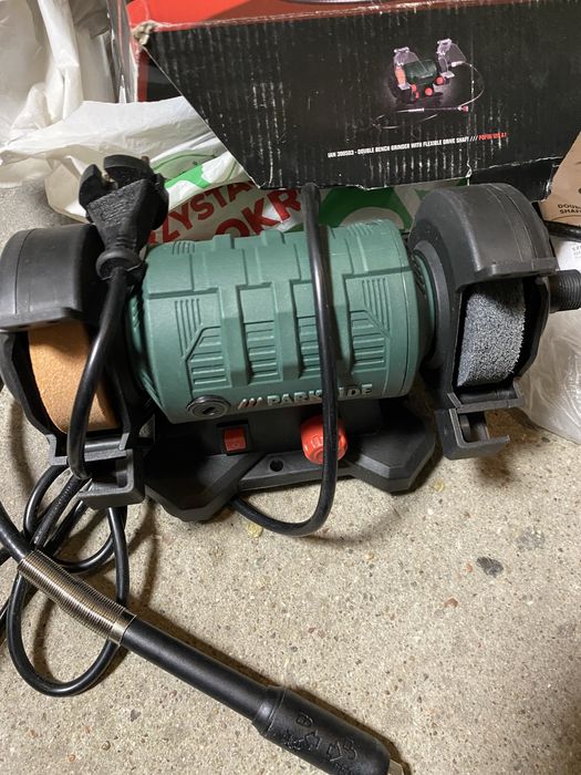 Szlifierka stacjonarna dwutarczowa z wałkiem giętkim