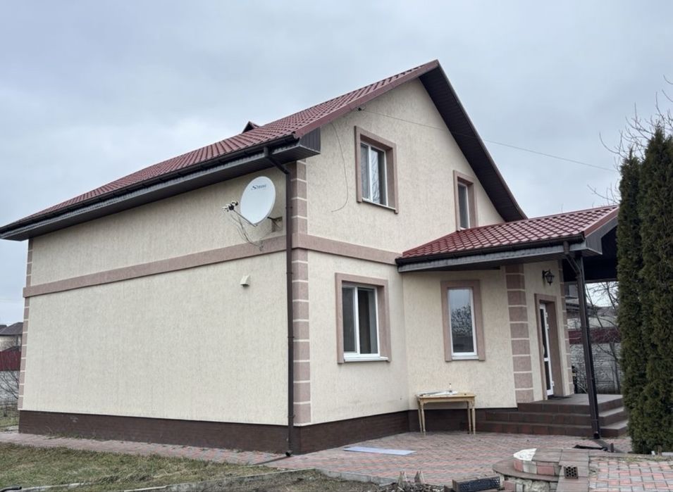 Продаж будинку з ремонтом. В престижному районі міста.