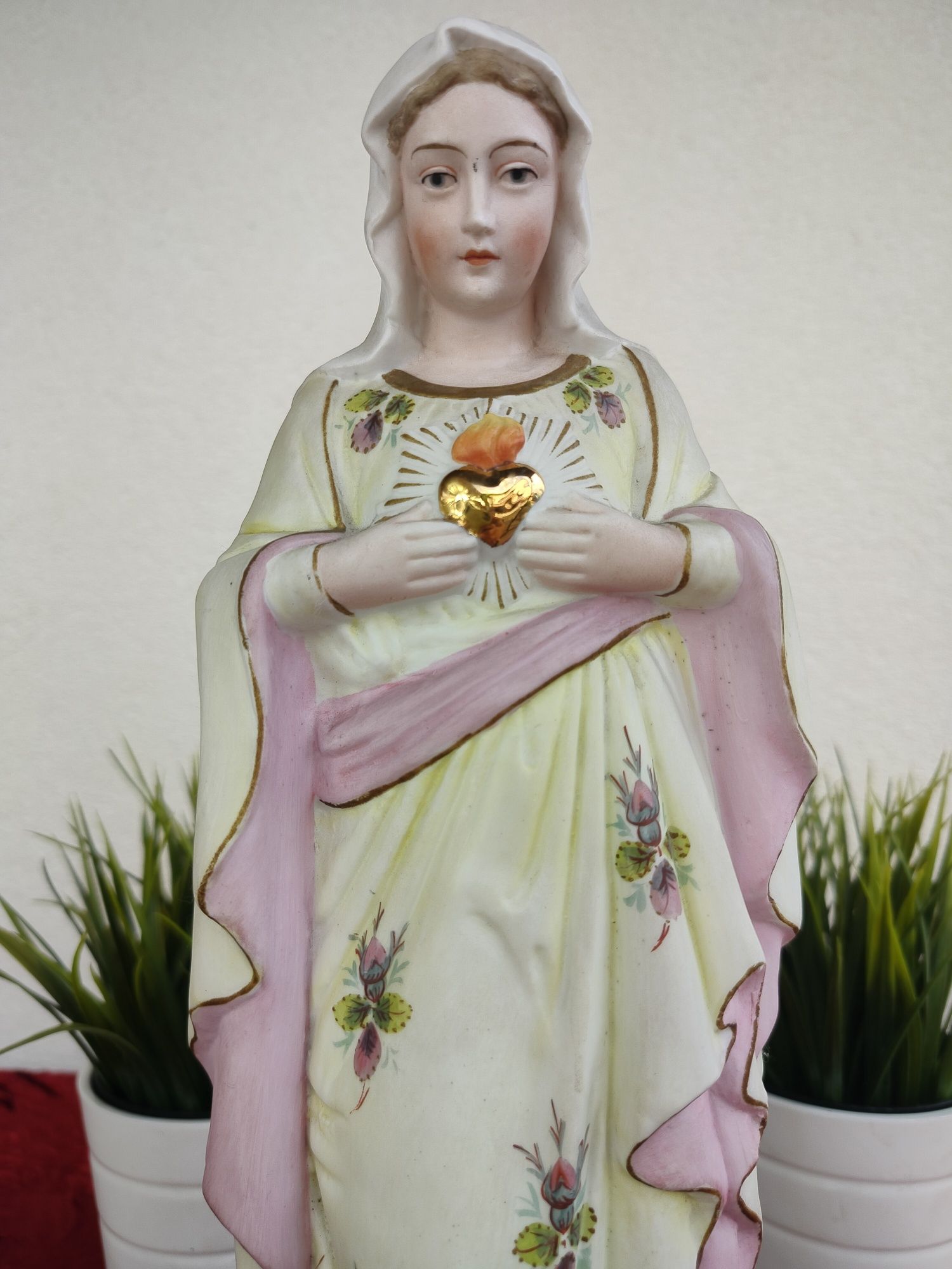 Stara piekna duza Biskwitowa figurka Serca Maryi Matka Boska porcelana