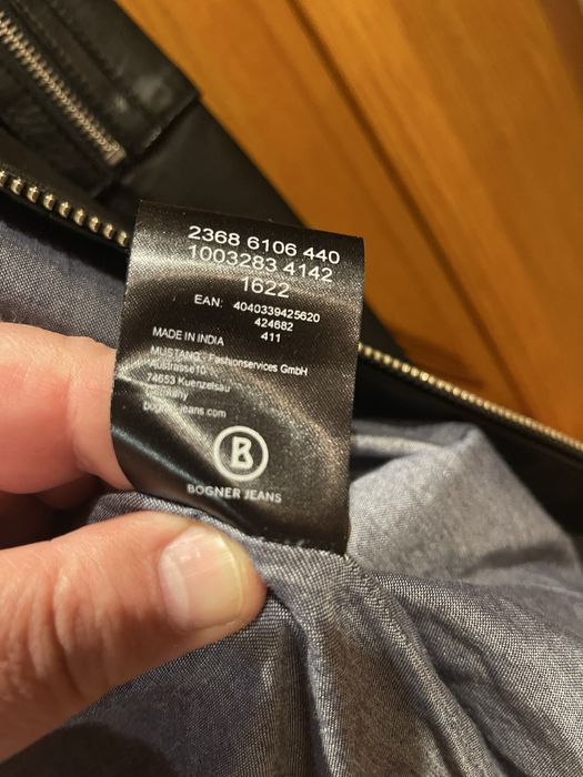 Нова шкіряна куртка Bogner ( Німеччина ). Черного коліру .