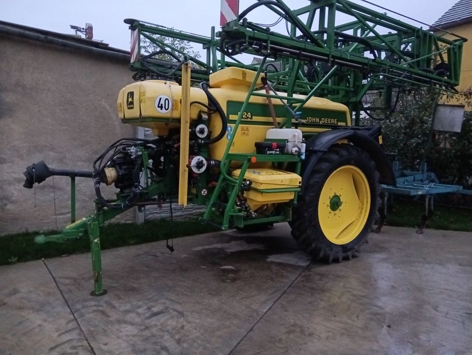 Sprzedam opryskiwacz John Deere 624 nie 732 21m27m Kuhn Rauch hardi