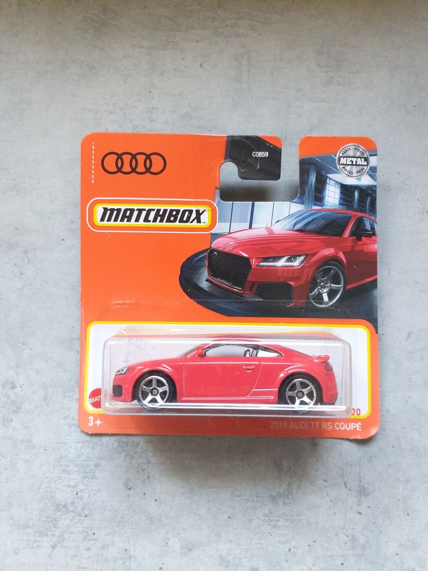 Samochód autko matchbox 2019 Audi TT Rs Coupe czerwony 49/100