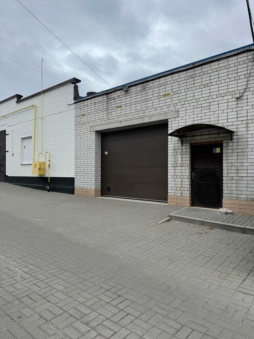 Оренда капітального складу на вул. Луценка