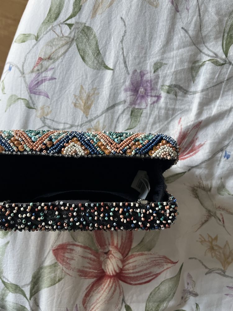 Pochete de missangas Parfois