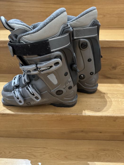 Buty narciarskie LOWA