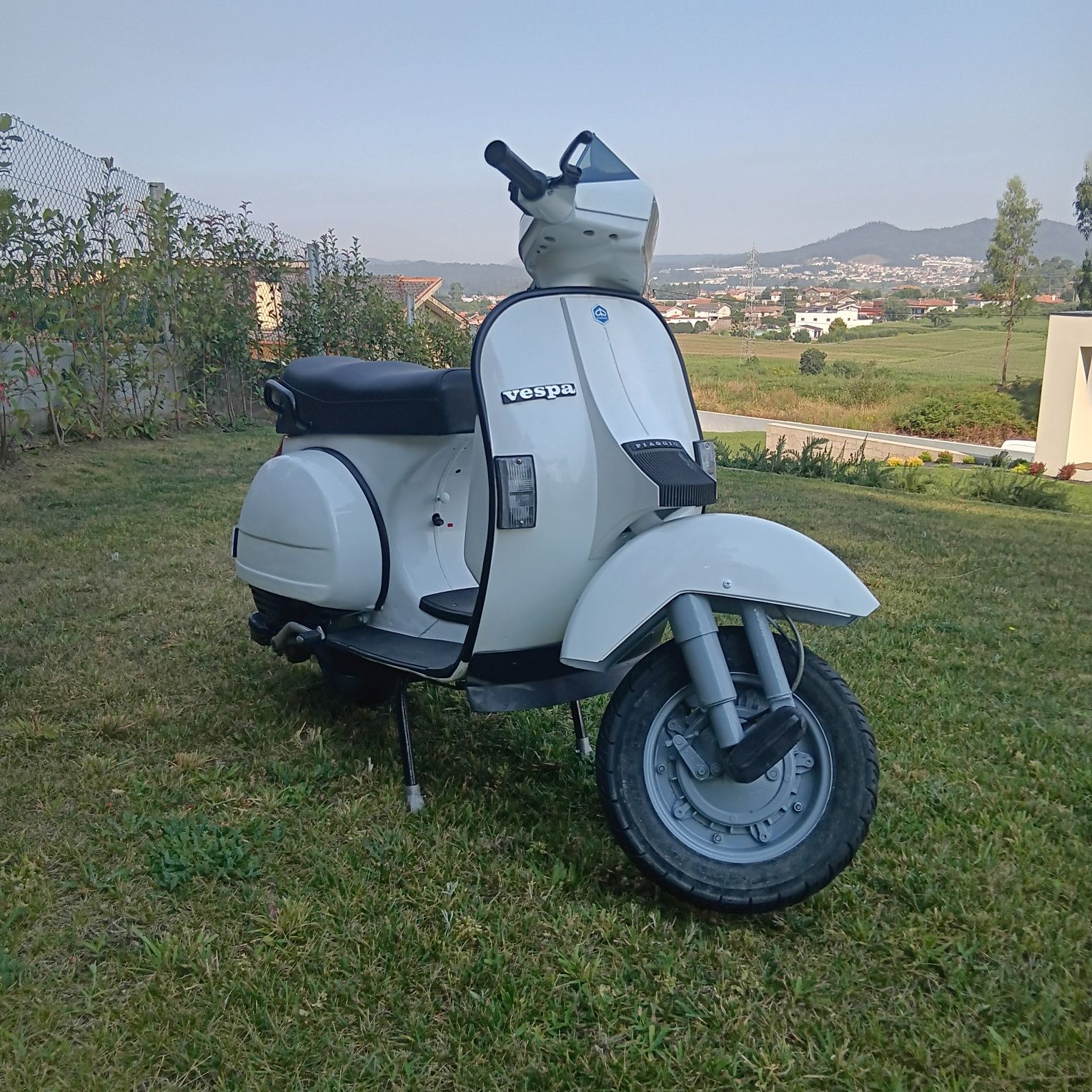 Vespa antiga T5 em bom estado