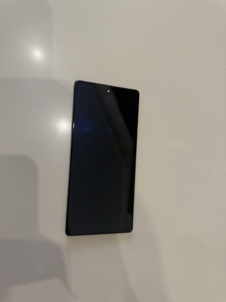 Дисплей Google Pixel 6 з сенсором та рамкою