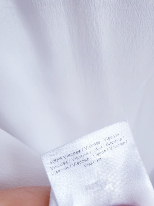 Biała bluzka koszula z wiskozy Soaked in Luxury 40