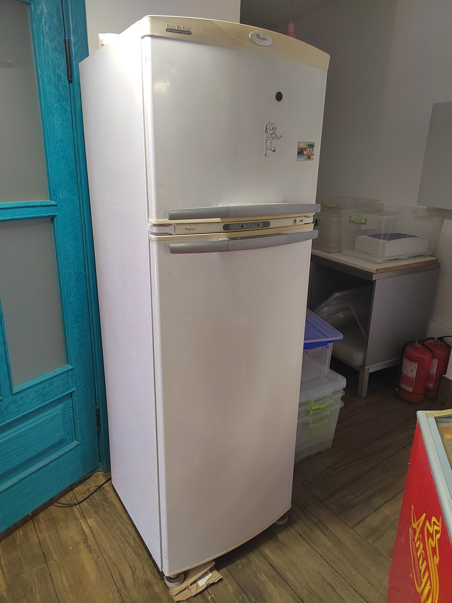 Холодильник б/у двухкамерный