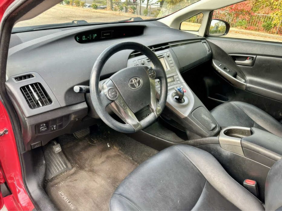 Toyota Prius Persona Series      2015