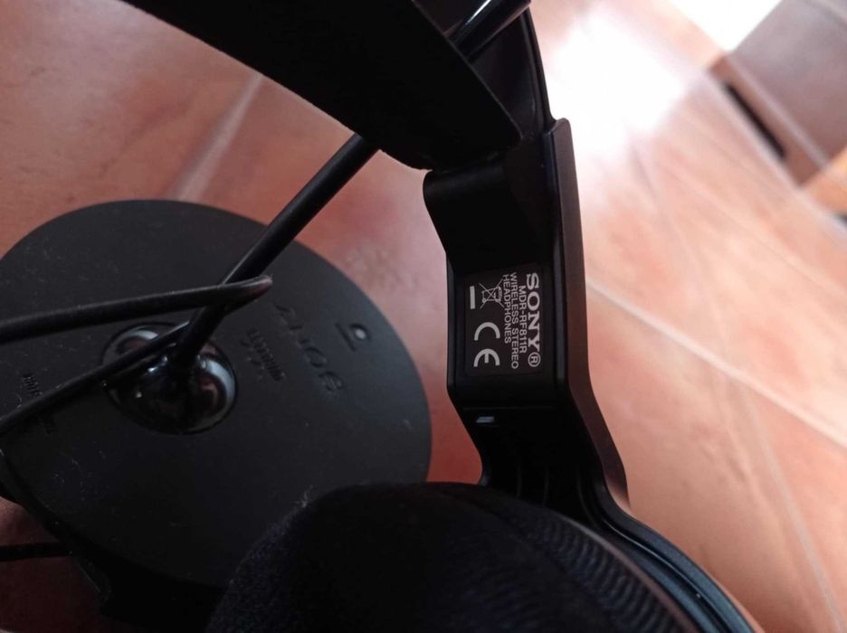 Sony Wireless Headphones MDR-RF811R