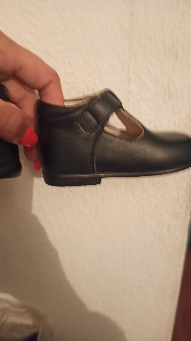 Sapatos de bebê novos nunca usados