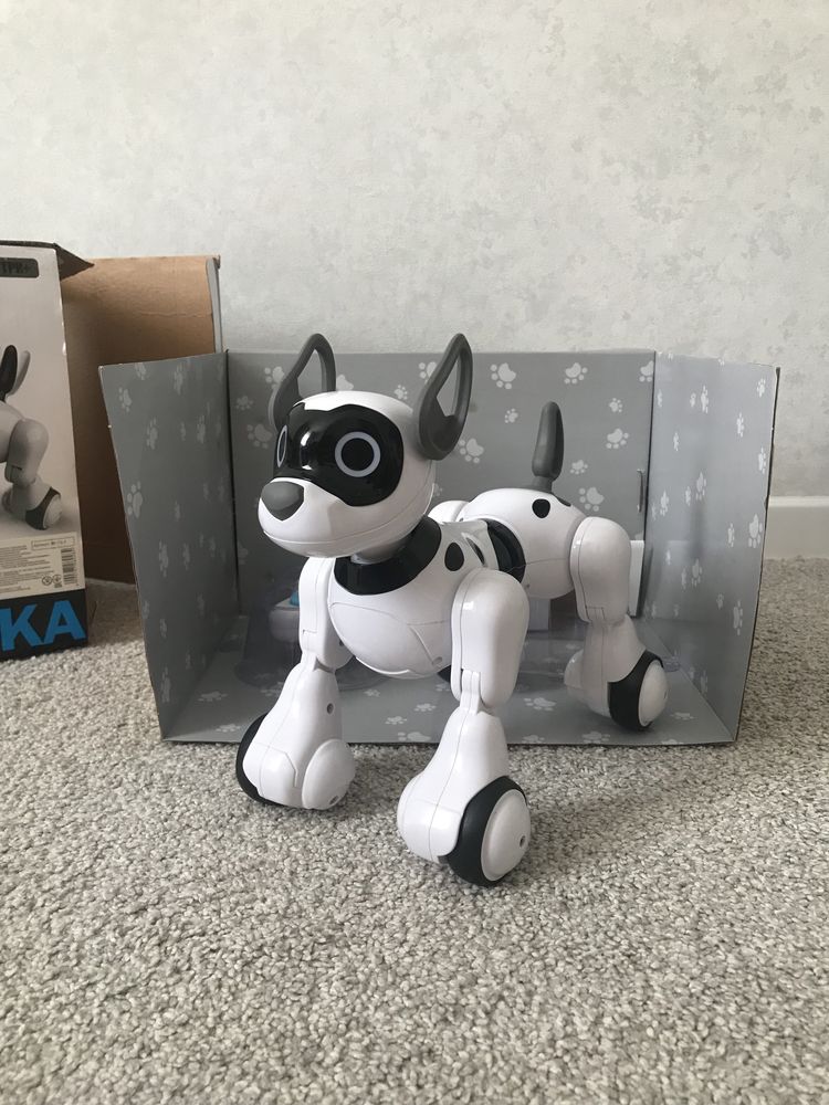 Собака робот Інтерактивна собака на радіокеруванні