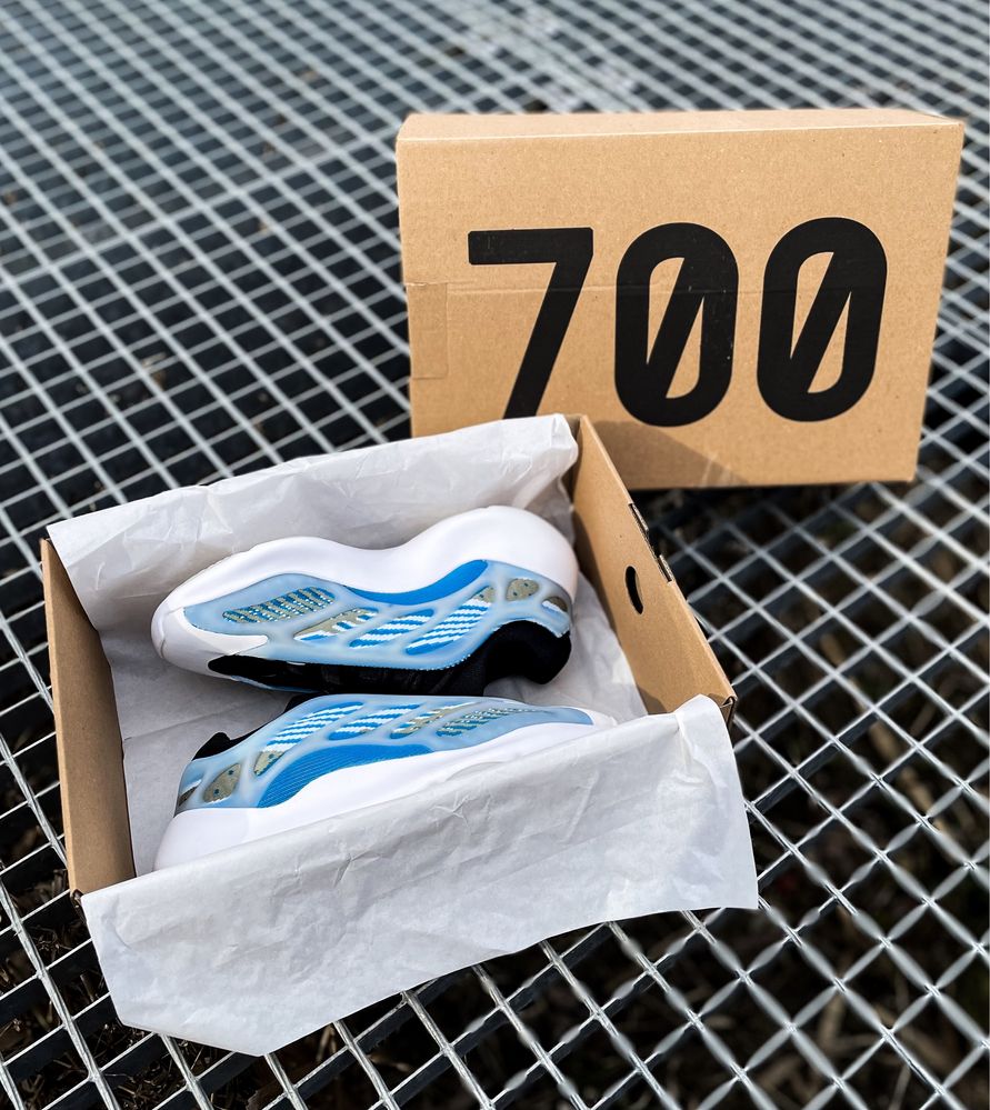 Кросівки Чоловічі Adidas Yeezy Boost 700 v3 Arzareth Без передоплати