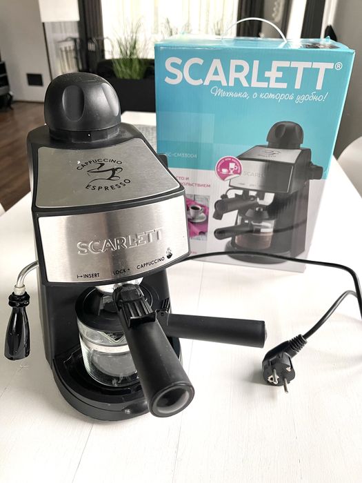 Ekspres do kawy firmy Scarlett sc-cm33004