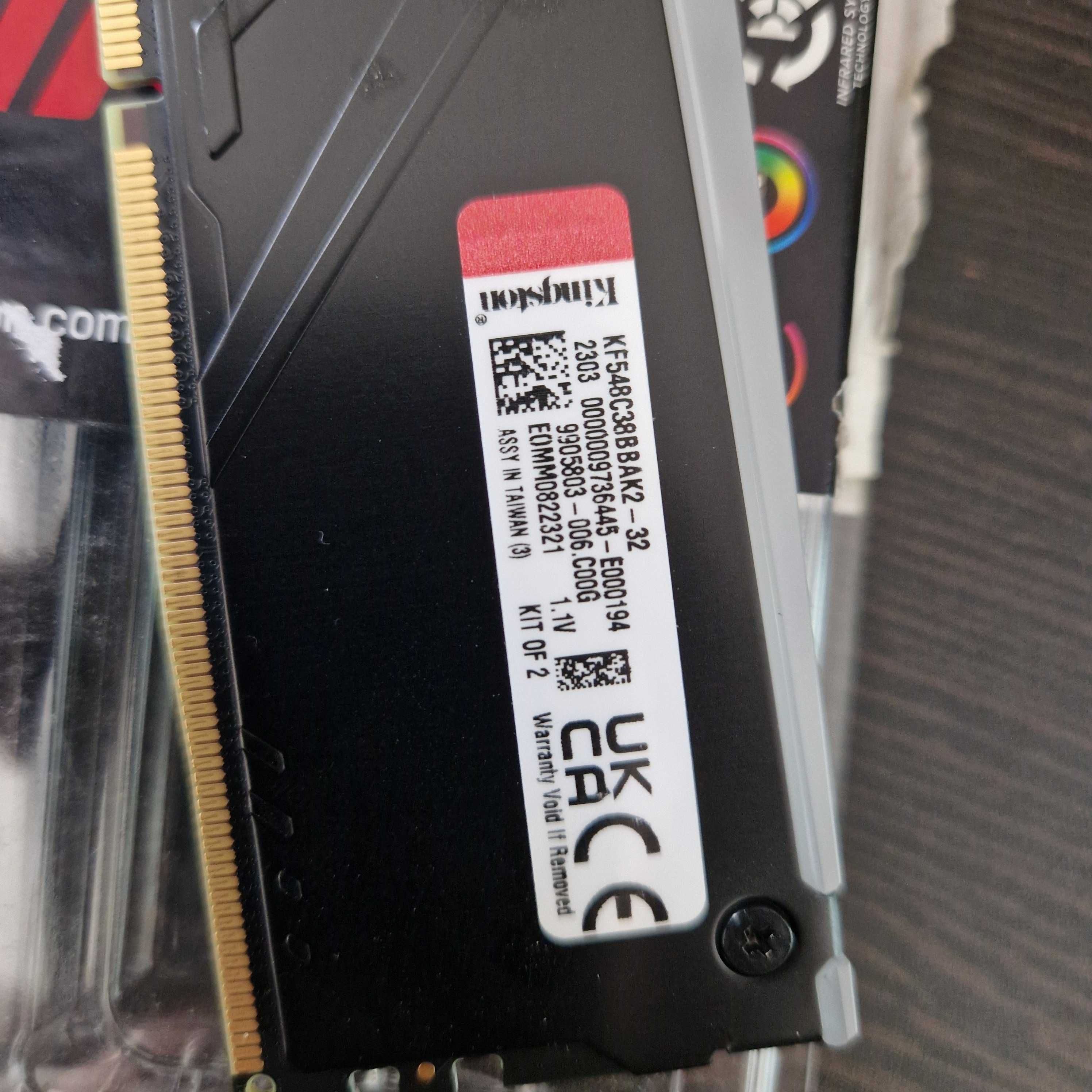 Kit de memória RAM DDR5 (2x16GB) Kingston FURY Beast c/ RGB