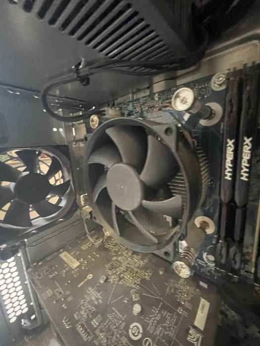 Sprzedam kompute do gier intel  100% sprawny