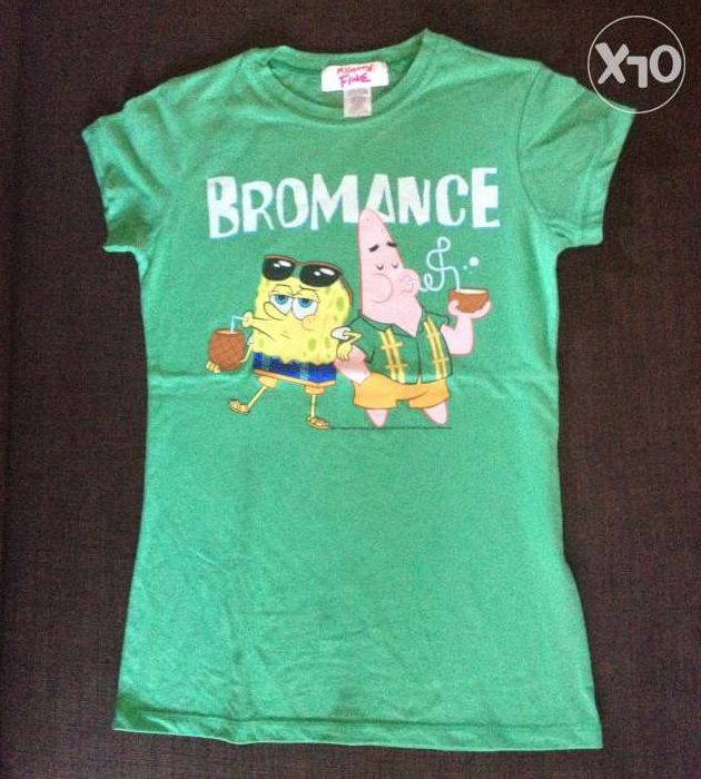 T-shirts com bonecos