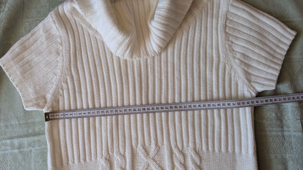 Tunika/ sukienka/ sweter golf biały z ładnymi wzorami