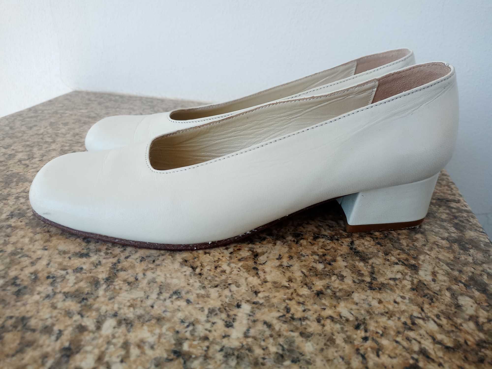 Sapatos de Noiva - Tamanho 37