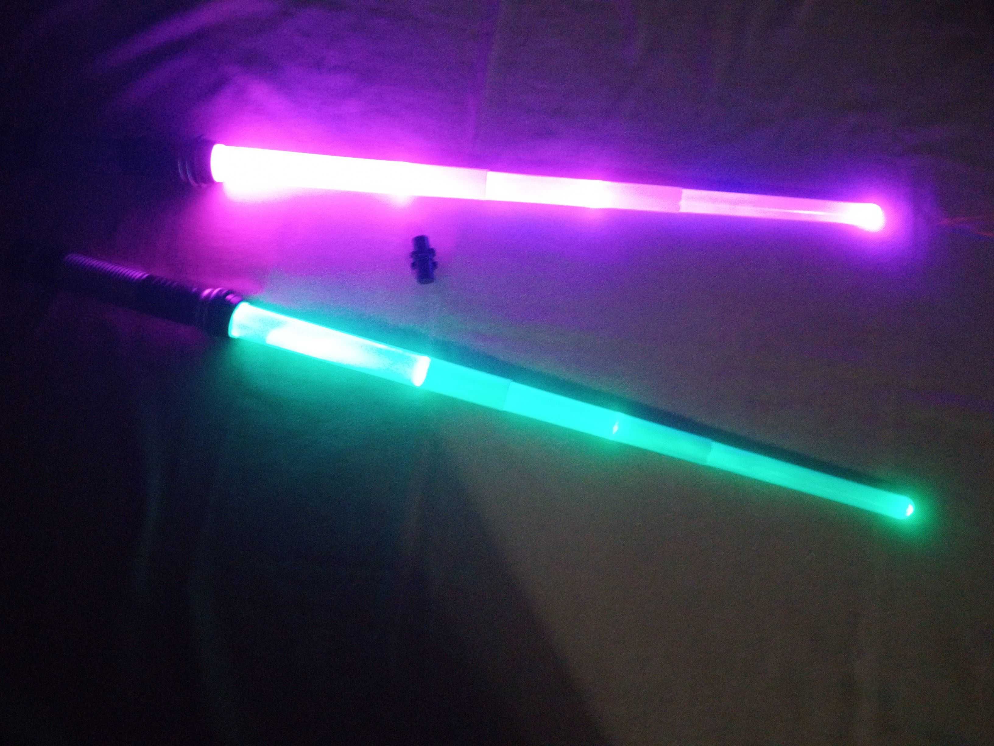Лазерные мечи по мотивам космической саги "Звездные войны"