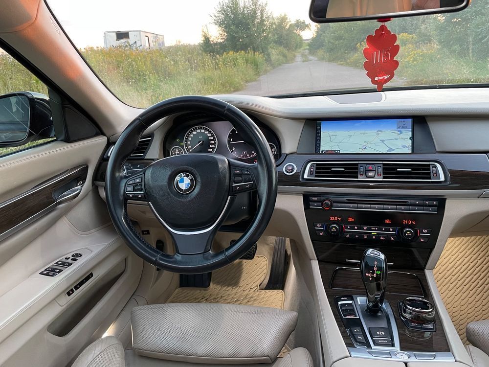 BMW Seria 7 730d 245km Shadowline 21” stan bardzo dobry prywatnie !!!