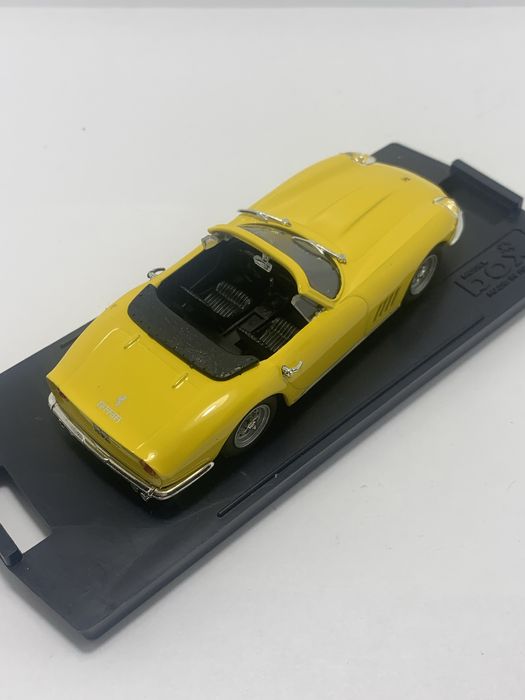 Ferrari 275 GTB/4 Revell Model Box 1:43