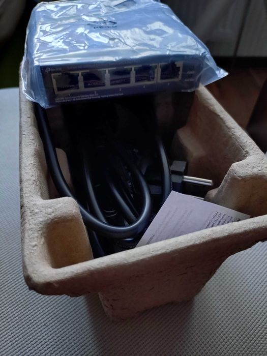 PoE комутатор TP-link TL-SF1005LP