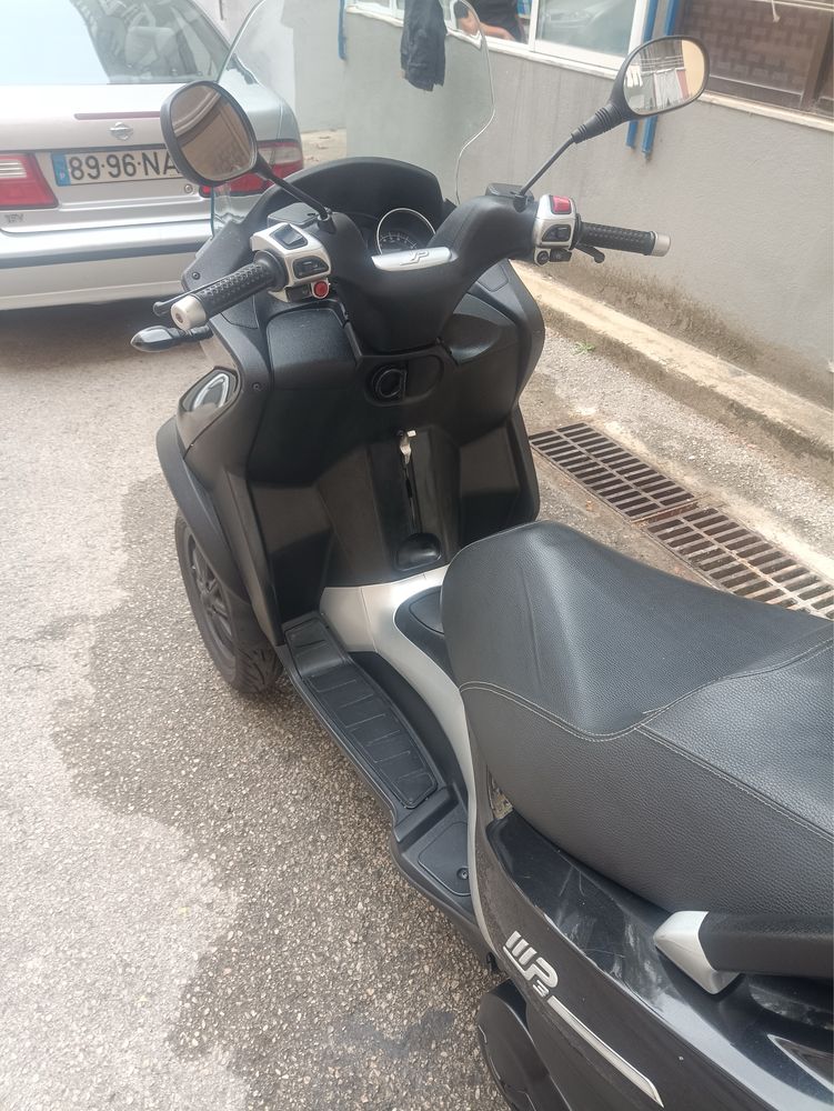 Piaggio mp3 400LT